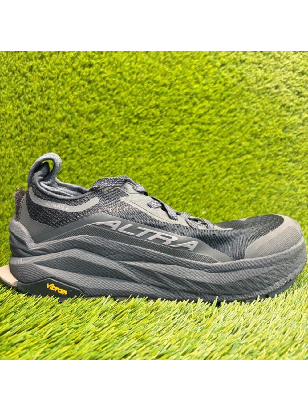 Altra Olympus 6 Mens Size 9.5 Black Gray Athletic Trail Running Shoes Sneakers